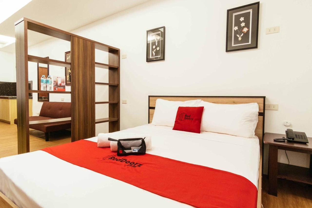 Reddoorz Plus Near Commonwealth Regalado Quezon City Extérieur photo